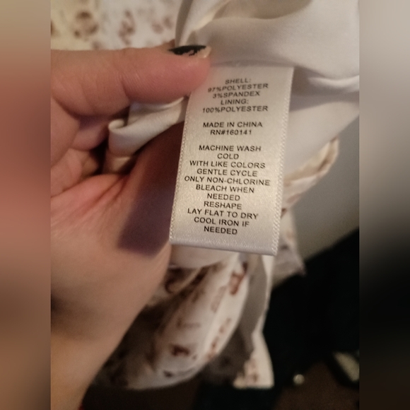 Floral Cream Dress Medium polyester Dress - Picture 9 of 9